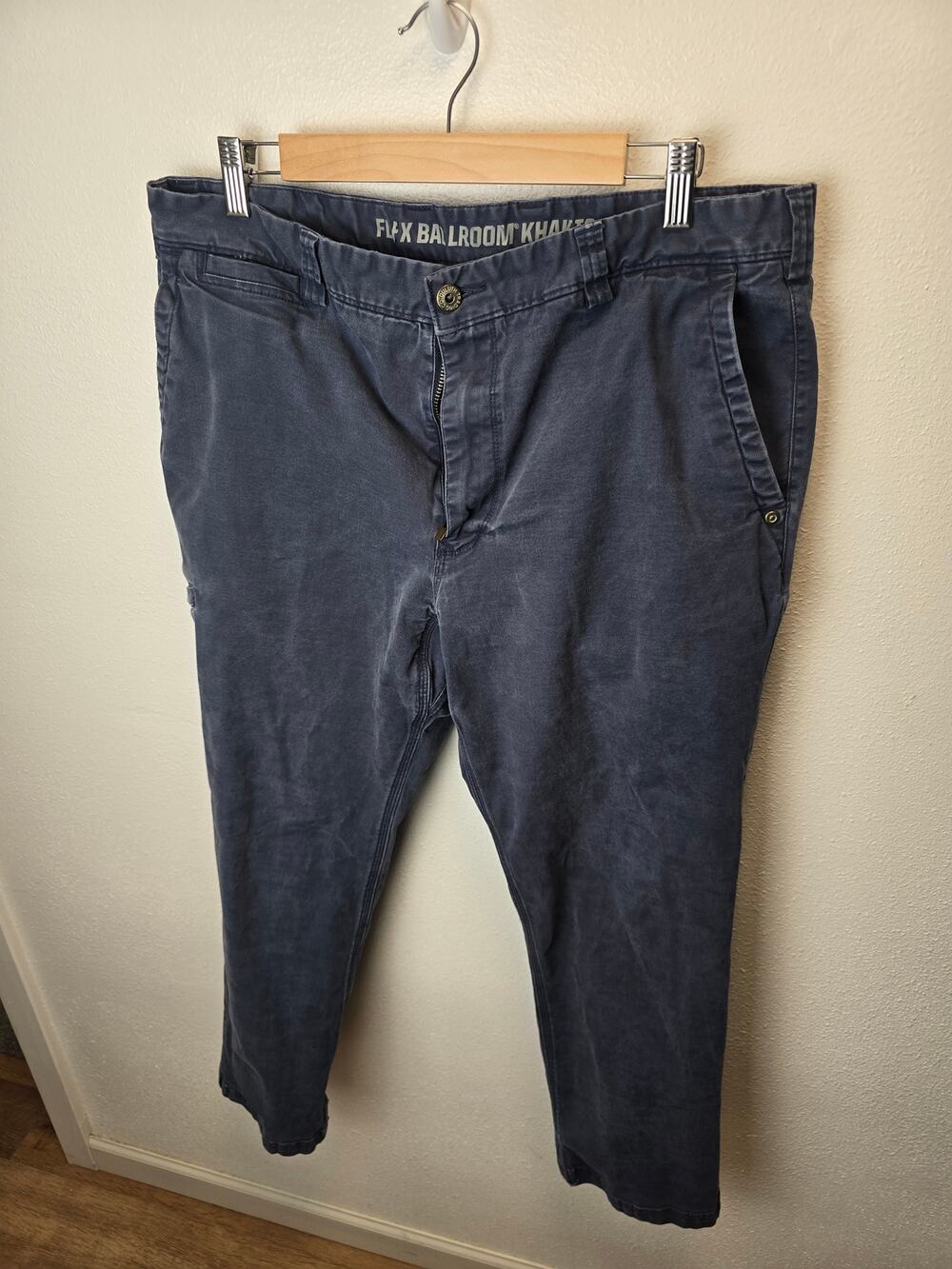 Duluth Trading Co Flex Ballroom Khakis Mens 36x30 Navy Blue Stretch Work Pants